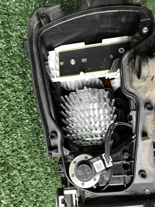 Фара правая Audi Q7 2 (2019-2024) Laser