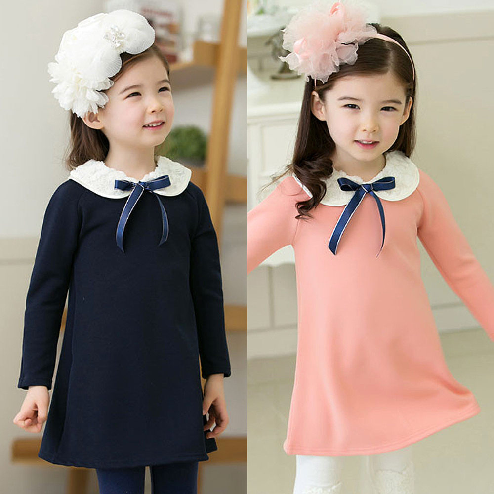 Платье однотонное с объемными цветами на белом воротнике и бантом