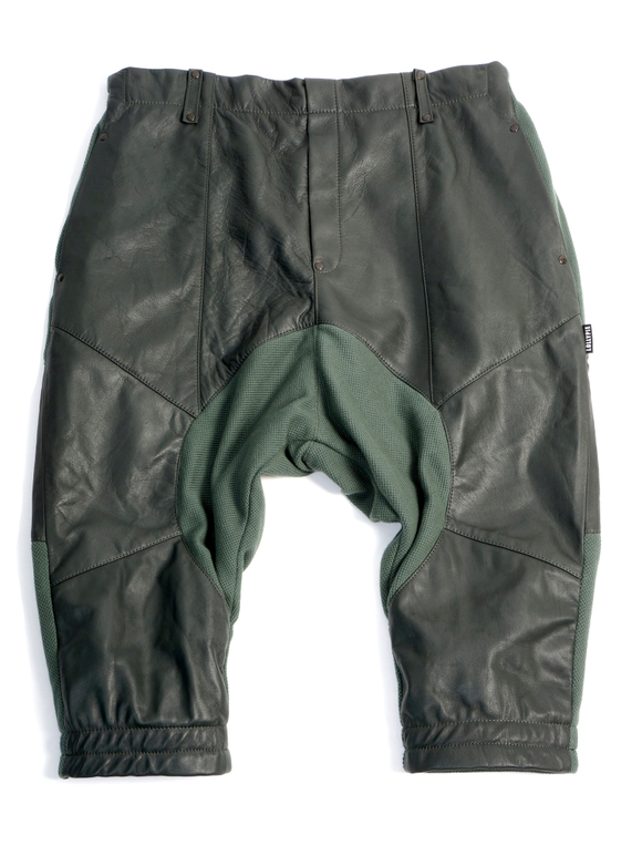 Шорты кожаные удлиненные