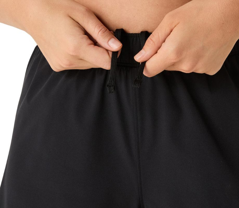 Женские Шорты теннисные Asics Court 2in1 - черный