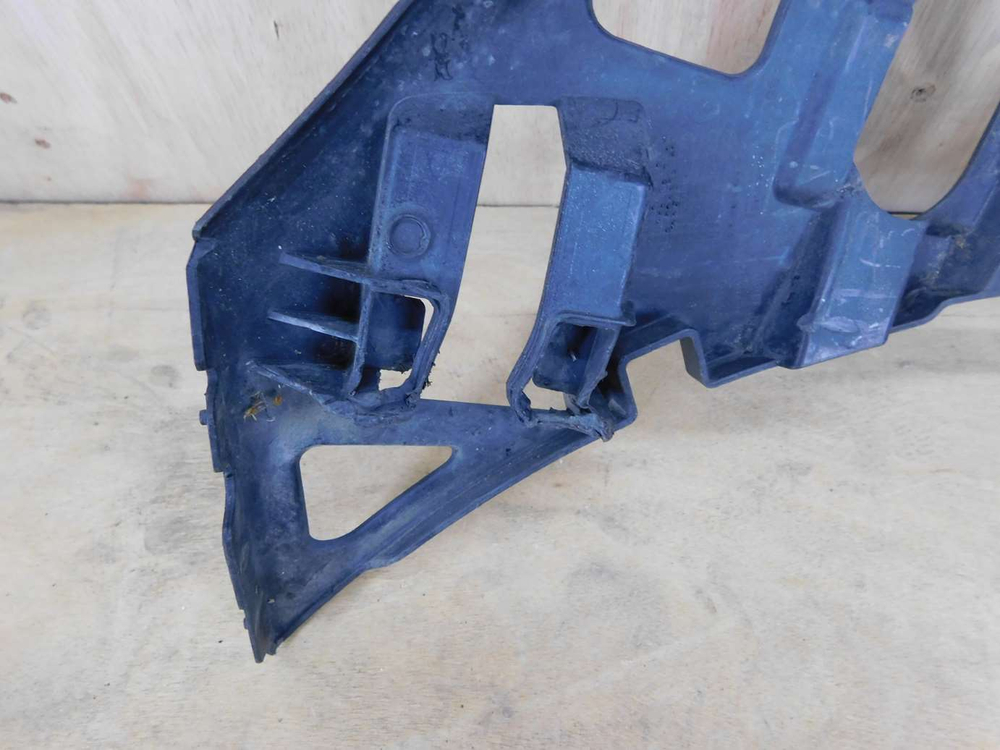 крепление бампера Mercedes-Benz S-Class A2228851965 2015