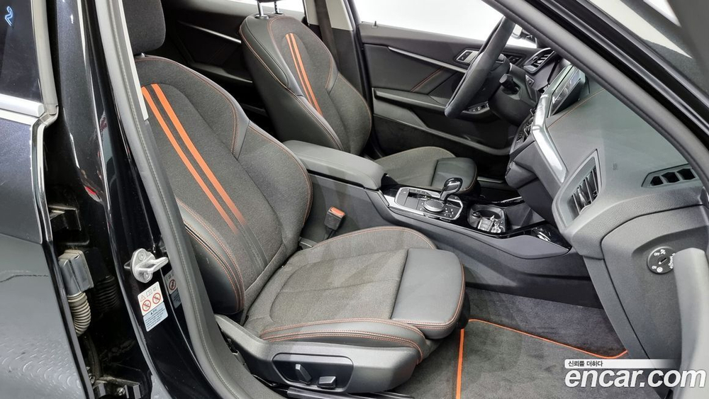 BMW 1 Series (F40) 118d Sports (08.2020)