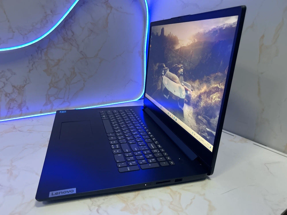 Ноутбук Lenovo IdeaPad 3 17ITL6 (82H9003PRU) 17.3"/Intel Pentium 7505/RAM 8GB/SSD 256 GB/Intel UHD Graphics/1600*900/TN/Windows 11/синий. Состояние: B1