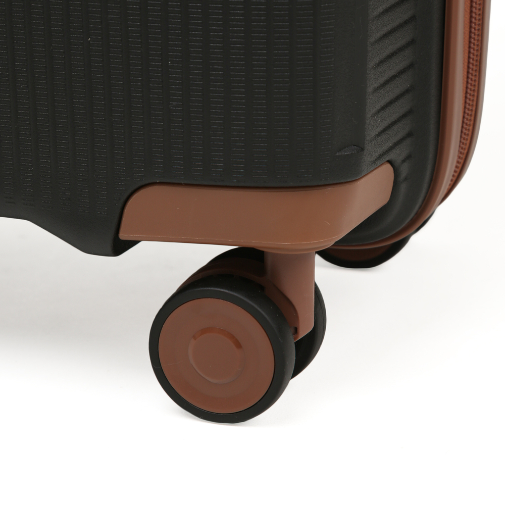 Чемодан средний (М) полипропилен "Fabretti"