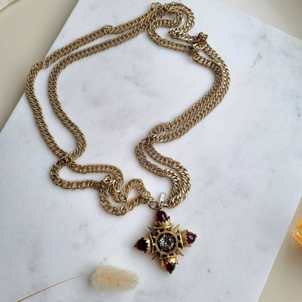 Мальтийский крест Monet