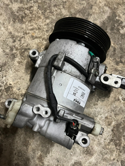 Впускной коллектор Honda Civic 10, Accord 10, Avancier 1.5/1.0