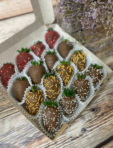 Клубника в шоколаде 16.  Шт