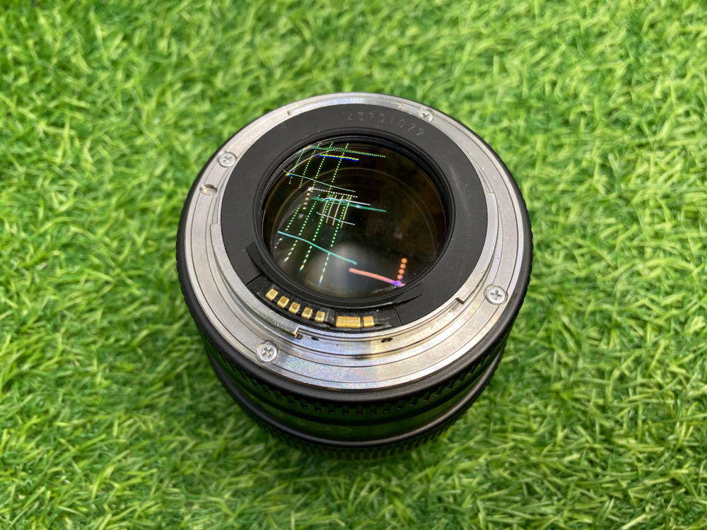 Canon EF 85mm 1.8 USM