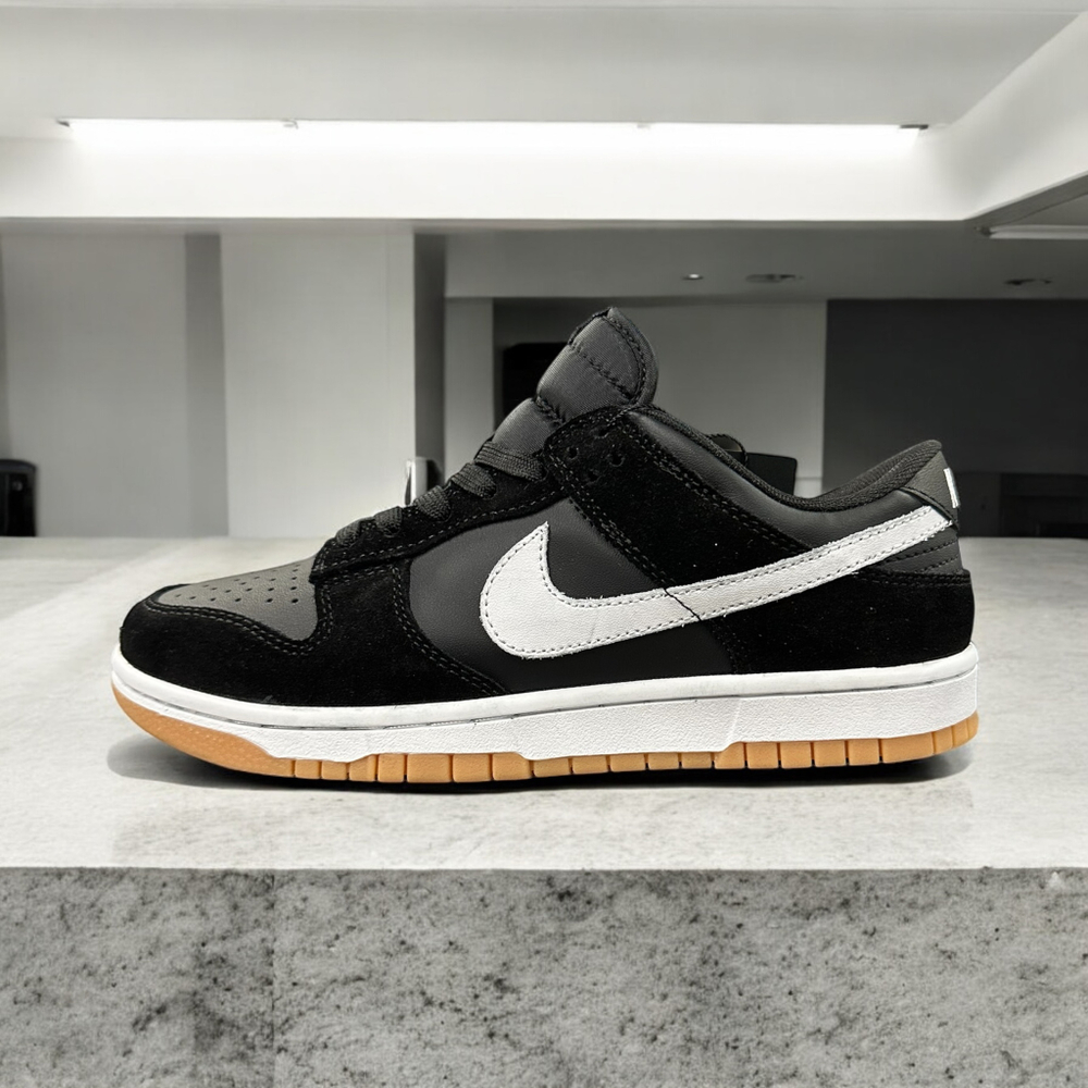 Nike SB Dunk Low • Black v2