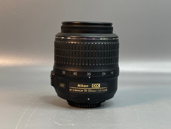 Nikon D3000 Kit 18-55mm 7.367 Кадров