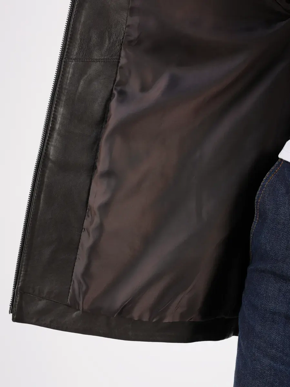 Кожаная куртка демисезонная с капюшоном оверсайз