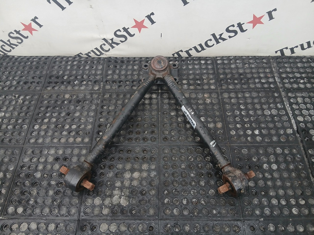 Тяга реактивная V-образная