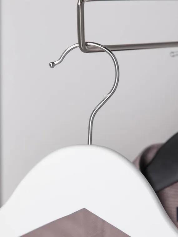 Вешалка для одежды с перекладиной SAVANNA, размер 46-48, дерево, покрытие Soft-touch, цвет белый