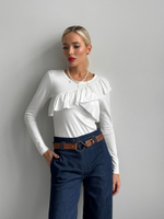 Трикотажное боди с воланом