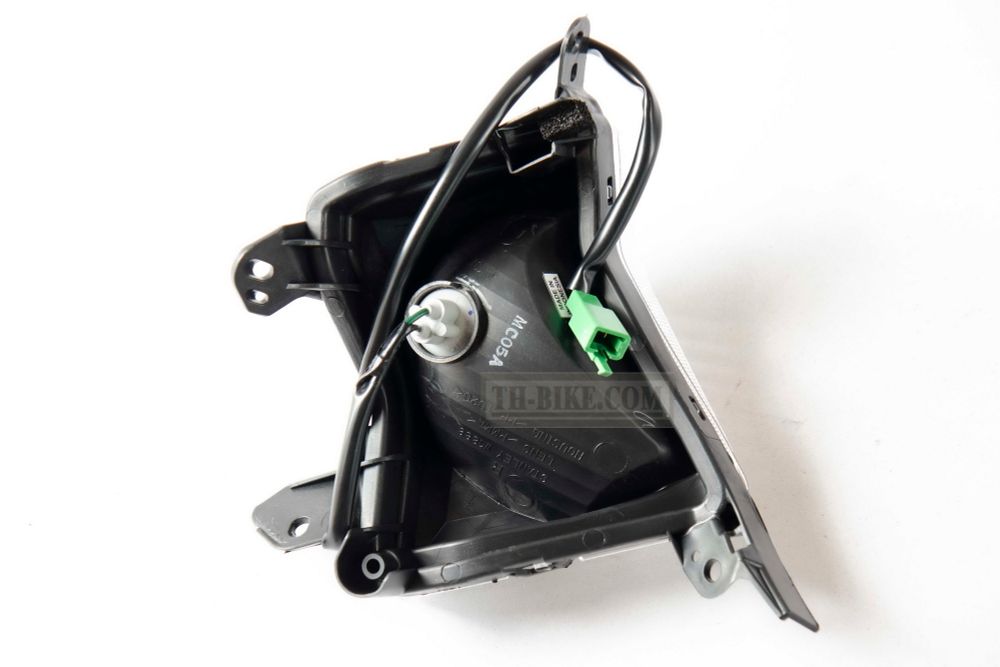 2DP-H3320-00. FRONT FLASHER LIGHT ASSY 2. LEFT Winker. Fairing NMAX GPD150A, NMX, N-Max