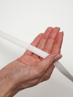 Резинка отделочная ажурная цвет теплый белый ширина 12 мм с учетом фестона