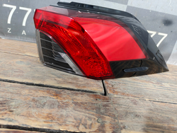 Фонарь зaдний пpавый Toyota RAV4 V (XA50) 18-нв Б/У Оригинал 8155142230