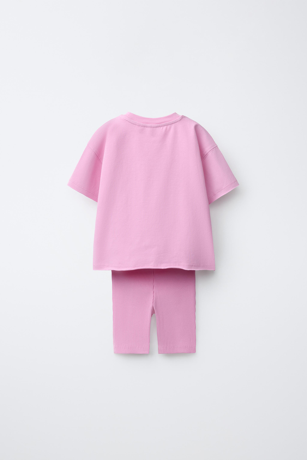 ZARA КОМПЛЕКТ ИЗ ФУТБОЛКИ И ВЕЛОСИПЕДНЫХ ЛЕГИНСОВ В РУБЧИК, РОЗОВЫЙ