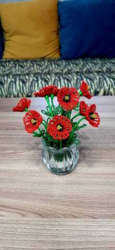 Маки из бисера 17см