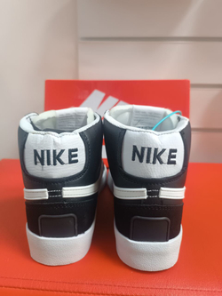 Кроссовки Nike