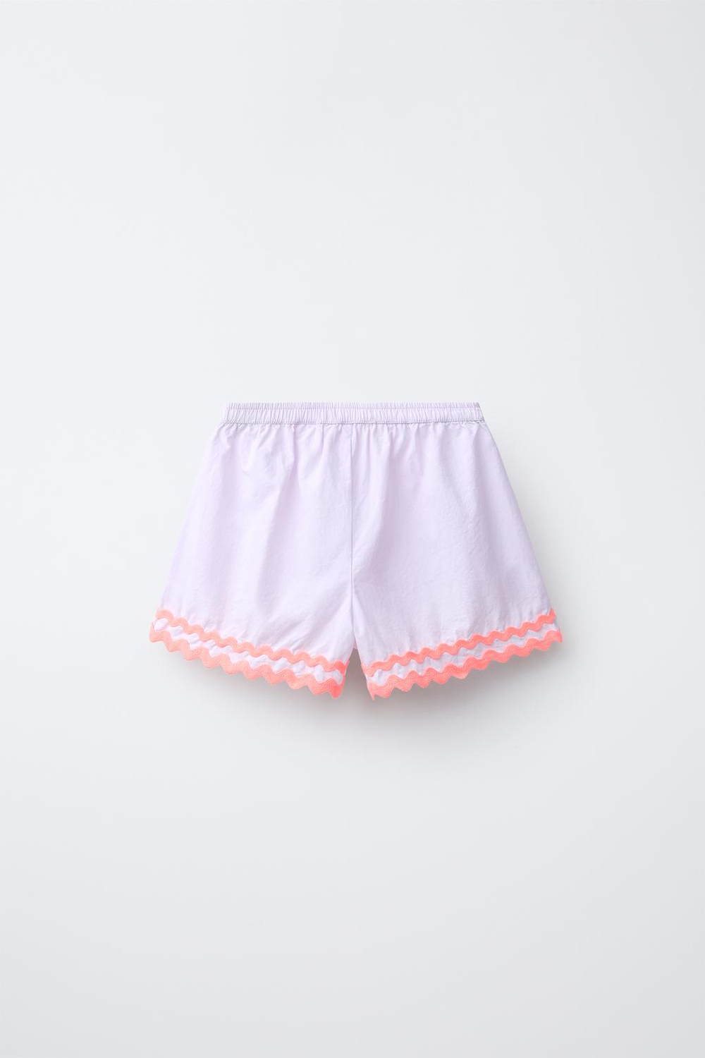 ZARA Х CASA LAWA ШОРТЫ ИЗ ПОПЛИНА С ВОЛНИСТЫМ КРАЕМ, СВЕТЛАЯ МАЛЬВА