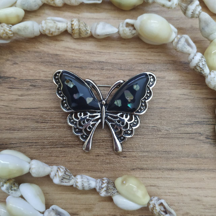 Брошь Бабочка перламутр Гелиотис