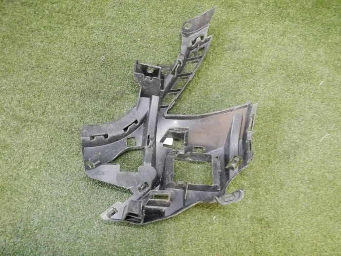 Кронштейн переднего бампера правый Mercedes S W222 (2013-2017)