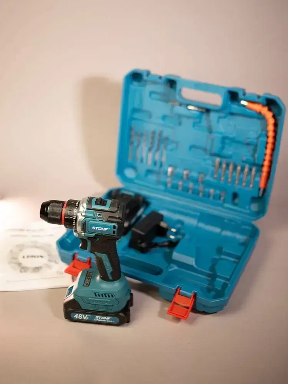 Бесщеточный Шуруповерт 21v и набор насадок 24 предмета