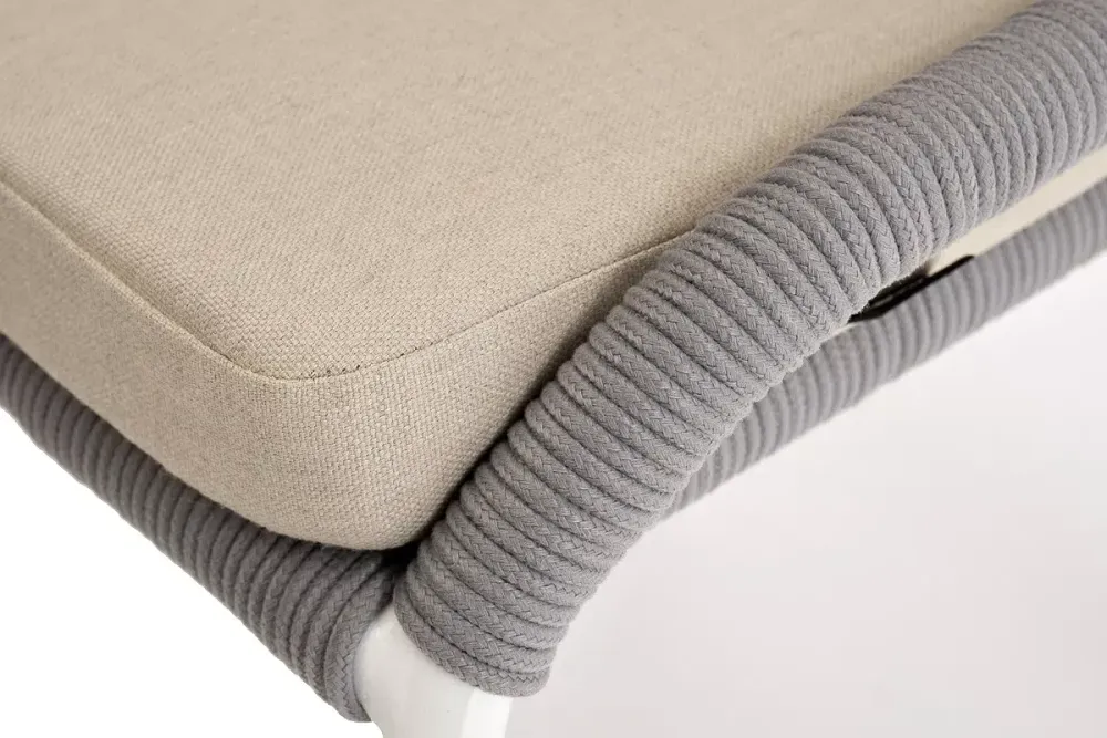 "Милан" стул плетеный из роупа, каркас алюминий белый шагрень, роуп светло-серый круглый, ткань бежевая