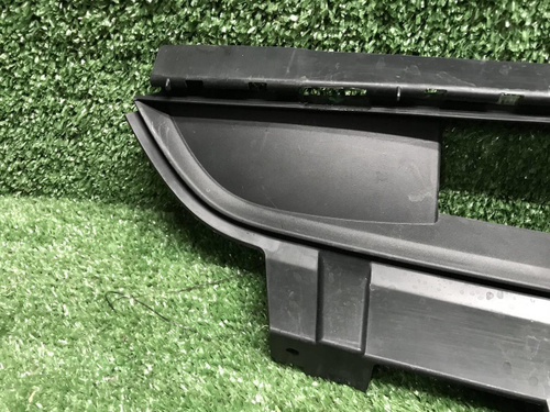 Решетка переднего бампера Porsche Cayenne 3 17-23
