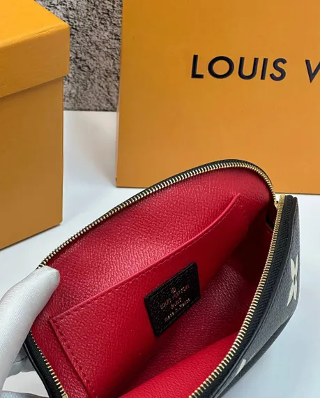Косметичка Louis Vuitton Cosmetic Pouch Pm черный