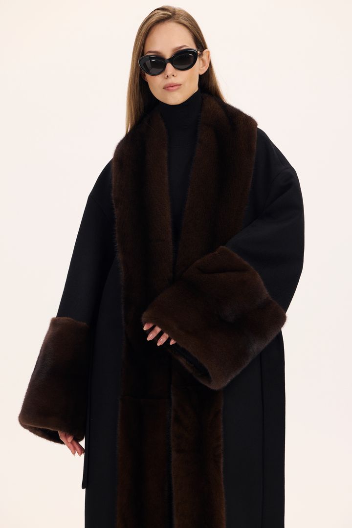 Пальто over с мехом норки