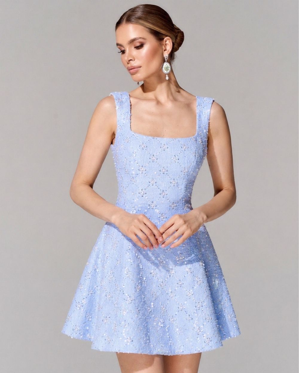 Платье длины мини из премиального твида