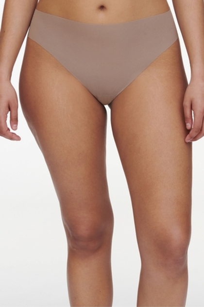 Бесшовные трусы танга Chantelle