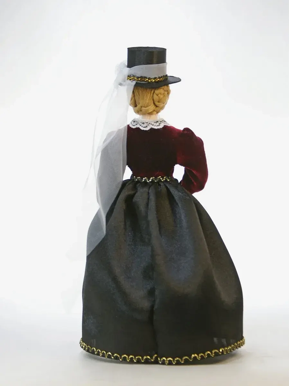 Кукла коллекционная Амазонка