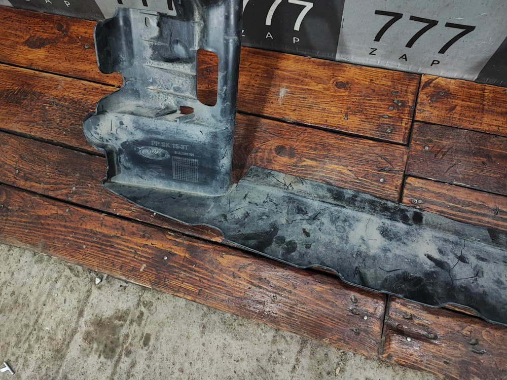 Воздуховод радиатора LADA Vesta 22-нв Б/У Оригинал 8450041501