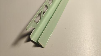 Раскладка кафельная внутренняя 8*2500мм светло-салатовая