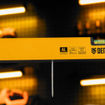 Уровень алюминиевый, магнит, фрезерованный, 3 глазка (1 зеркал.) 0,5 мм/м, 800 мм Denzel