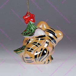 Фарфоровая елочная игрушка Тигрёнок с ёлочкой
