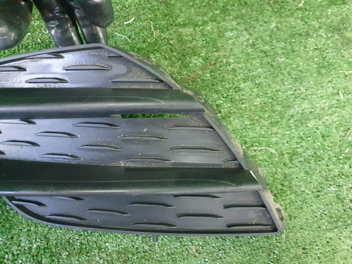 Решетка переднего бампера левая Mercedes A W177 (2018-2022) AMG