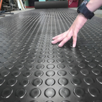 Рулонное резиновое покрытие "КОМФОРТ" - МОНЕТКА, ширина 1,2 м, черный, рулон 10м