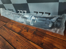 Усилитель заднего бампера Toyota Fortuner 2 Новый Оригинал 523460k020