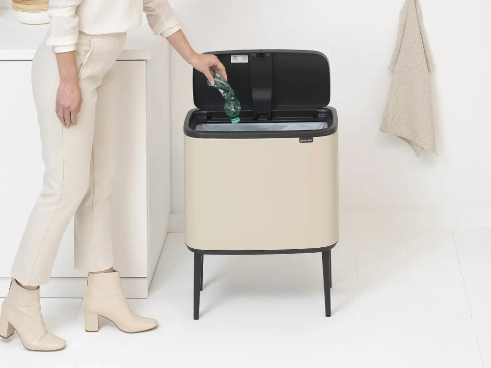 Brabantia Контейнер для мусора Bo Touch 36 л мягкий бежевый