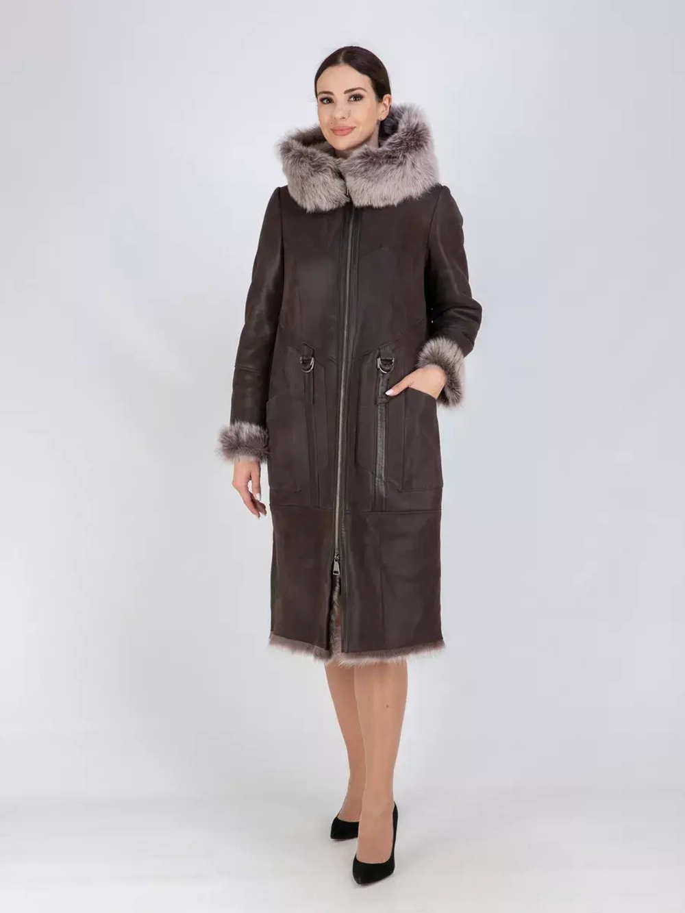 Дубленка зимняя с капюшоном натуральная