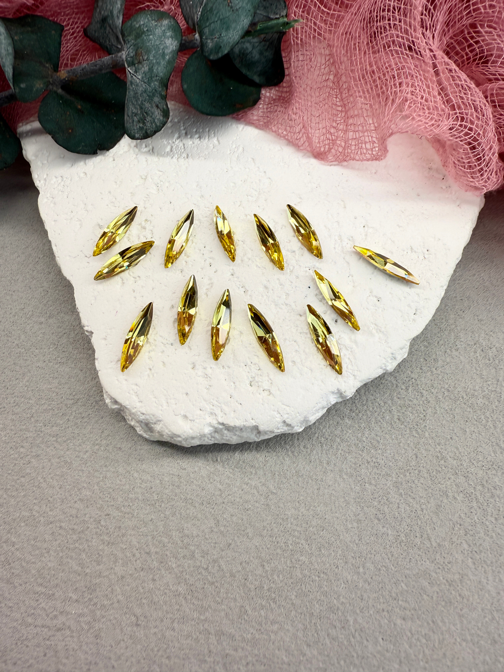 Наветт Navette spfinx 15*4 мм, Light topaz