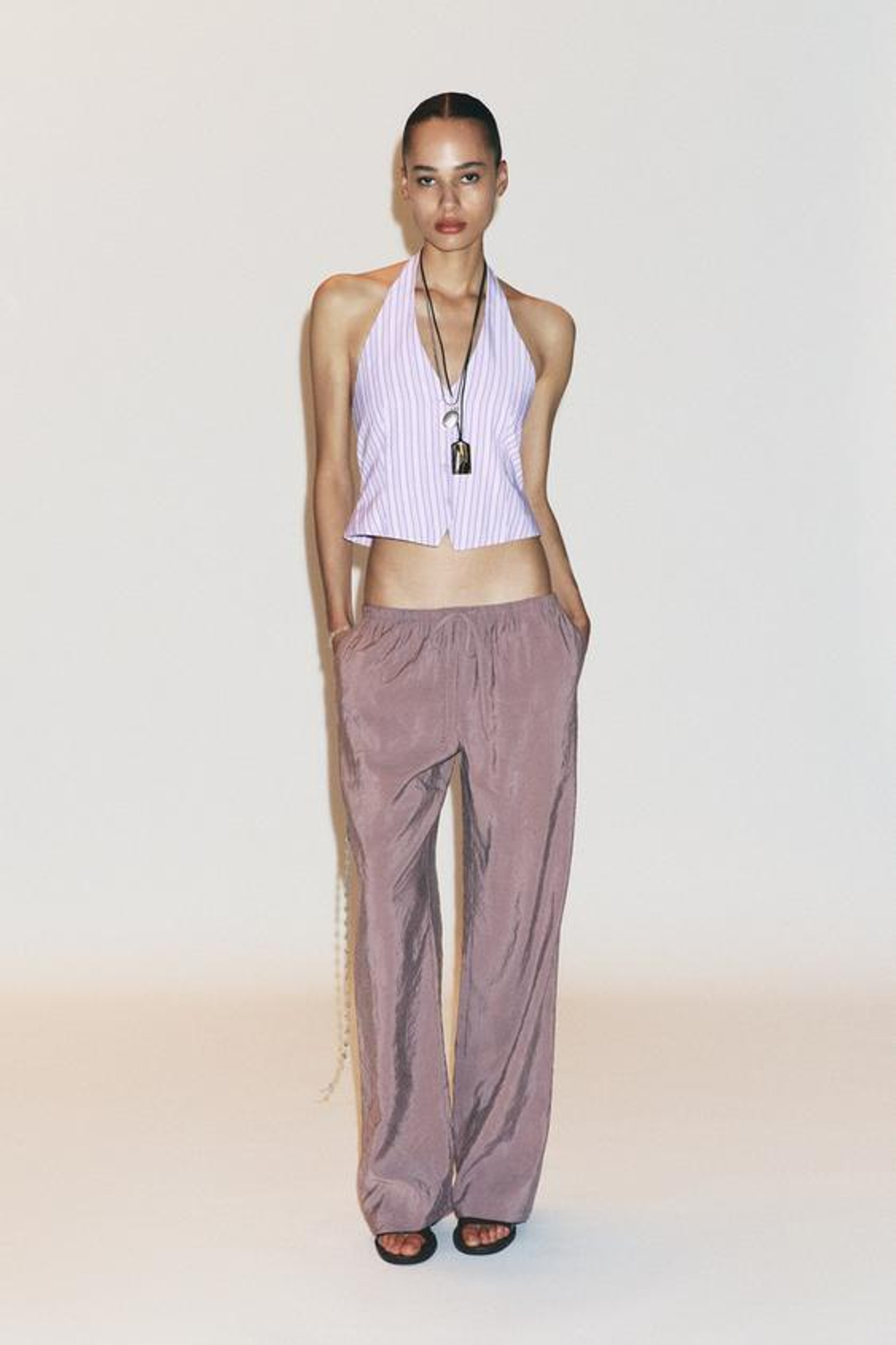 ZARA БРЮКИ ИЗ СТРУЯЩЕЙСЯ ТКАНИ, СВЕТЛО-СИРЕНЕВЫЙ