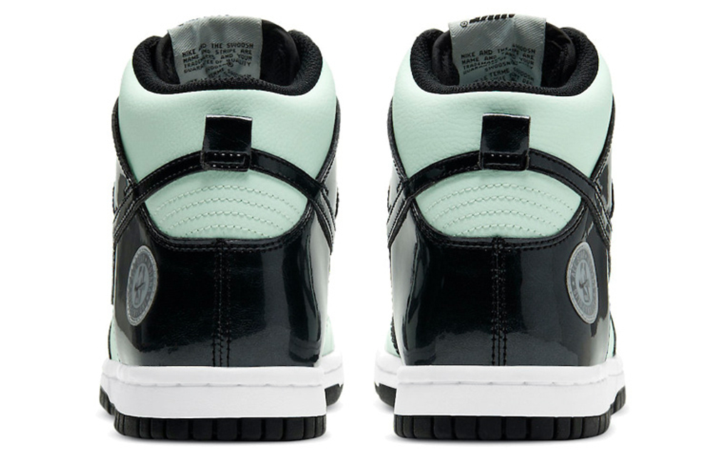 Кроссовки Nike Dunk Barely Green