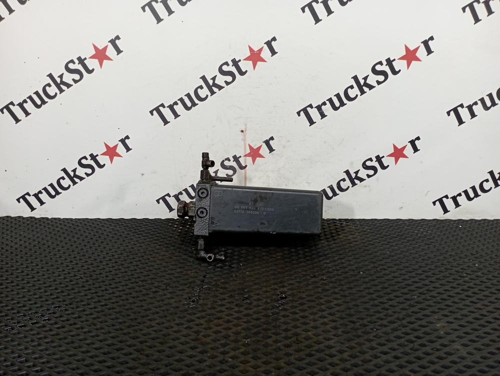 Насос подъема кабины