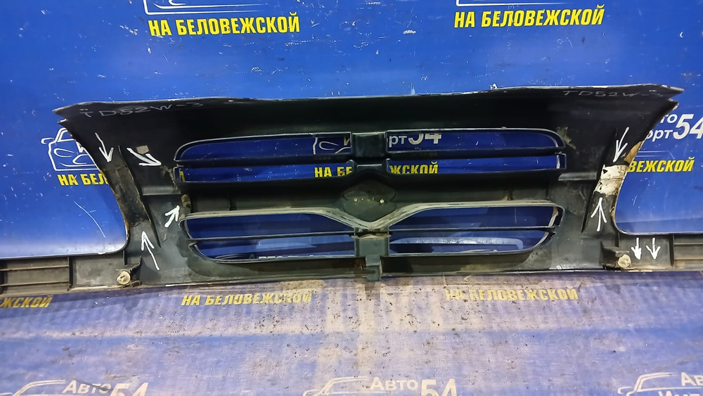 Решетка радиатора SUZUKI ESCUDO 2000