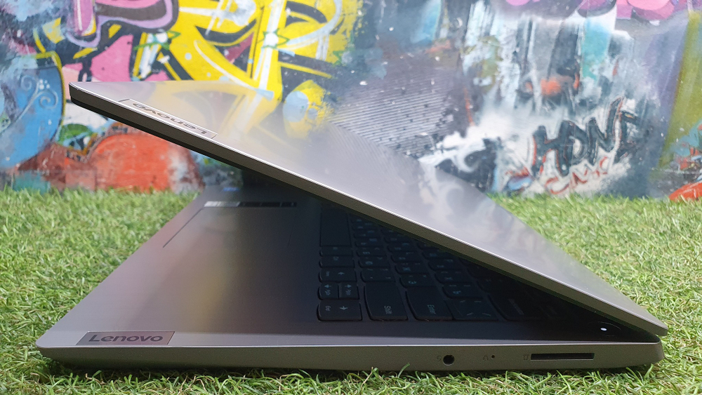 Ноутбук Lenovo Pentium/4Gb